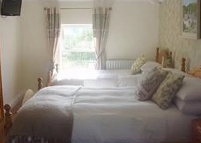 Hounslow House Hotel